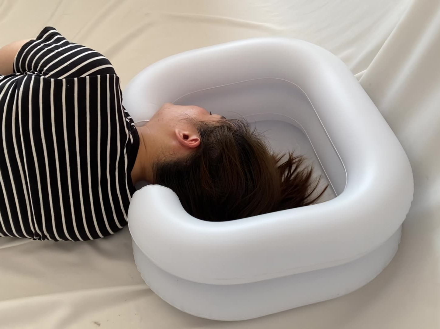 Чистота без лишних усилий: уход за волосами лежачего пациента