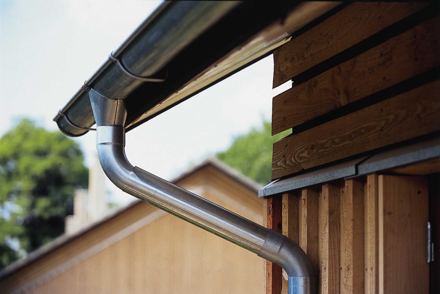 Эксплуатационные особенности стальных водостоков