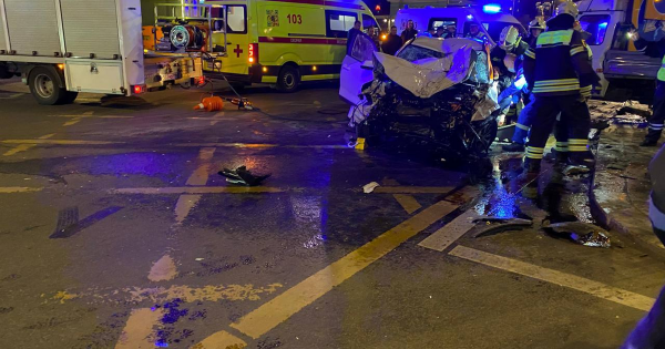 100 км/ч на Porsche. Звезда TikTok устроил смертельное ДТП в Москве 100 км/ч на Porsche. Звезда TikTok устроил смертельное ДТП в Москве