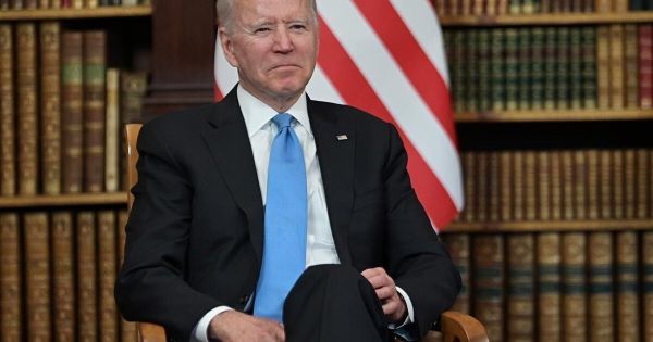 Байден заявил о готовности США воевать с Китаем Байден заявил о готовности США воевать с Китаем