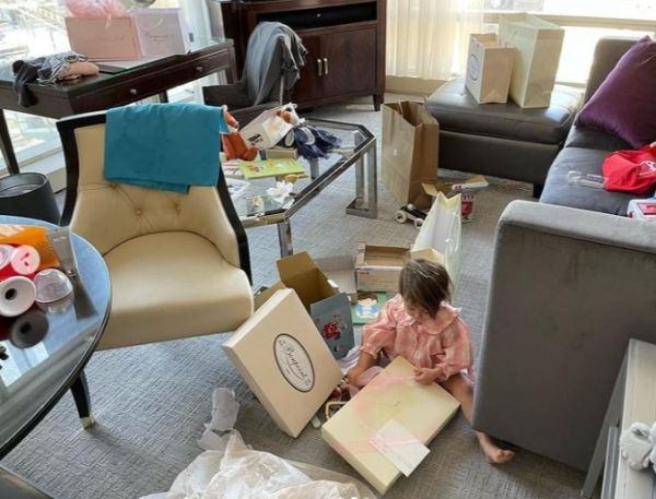 Бросил женщину с младенцем. Как живёт мать ребёнка Данилы Козловского Бросил женщину с младенцем. Как живёт мать ребёнка Данилы Козловского