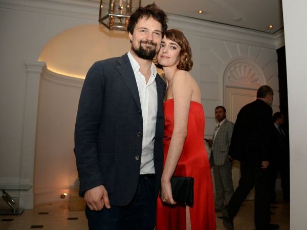 Бросил женщину с младенцем. Как живёт мать ребёнка Данилы Козловского Бросил женщину с младенцем. Как живёт мать ребёнка Данилы Козловского