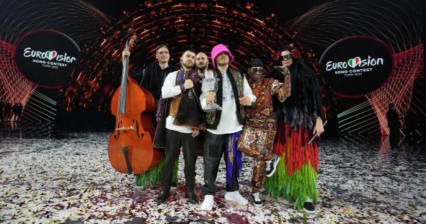 Победители Евровидения продали кубок за криптовалюту Победители Евровидения продали кубок за криптовалюту