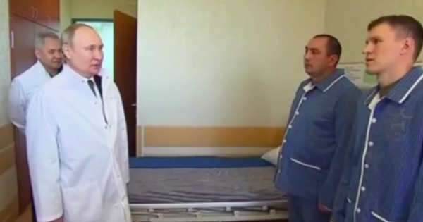 Путин посетил раненных на&nbsp;Украине в&nbsp;московском военном госпитале