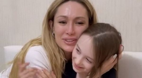 «Ревели обе»: Ашмарина побрилась налысо ради дочери «Ревели обе»: Ашмарина побрилась налысо ради дочери