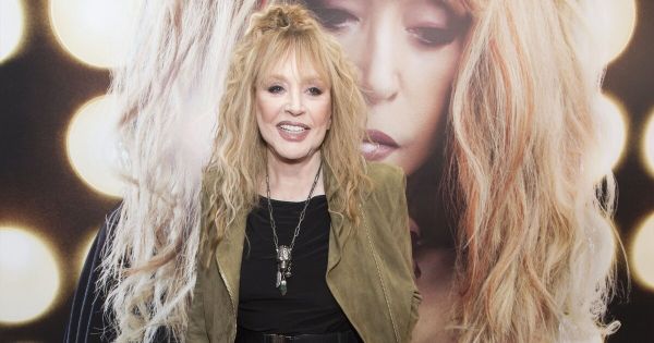 «Живи спокойно, страна!» Пугачёва ответила критикам в России