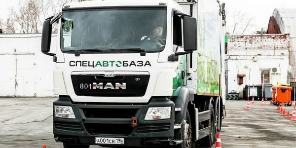 Из-за санкций в РФ перестанет работать четверть мусоровозов Из-за санкций в РФ перестанет работать четверть мусоровозов