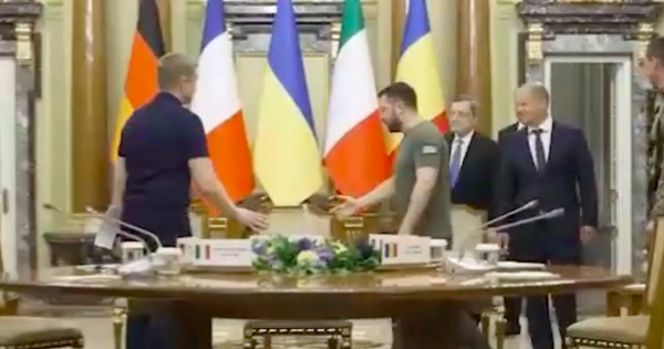 Макрон, Шольц, Драги посетили Киев и поддержали вступление Украины в ЕС Макрон, Шольц, Драги посетили Киев и поддержали вступление Украины в ЕС