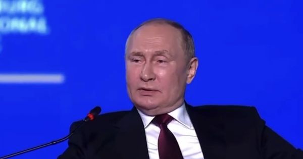 Путин назвал Советский Cоюз исторической Россией Путин назвал Советский Cоюз исторической Россией