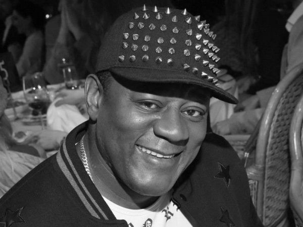 Умер певец Пьер Нарцисс Умер певец Пьер Нарцисс