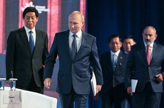 Ли Чжаньшу: Связи между Китаем и Россией не должны подвергаться вмешательству и ограничению третьих сторон