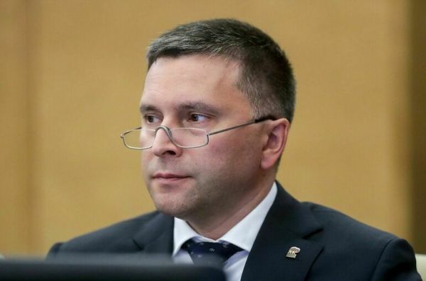 В Госдуме предложили сдавать лес компаниям со своими мощностями для переработки В Госдуме предложили сдавать лес компаниям со своими мощностями для переработки