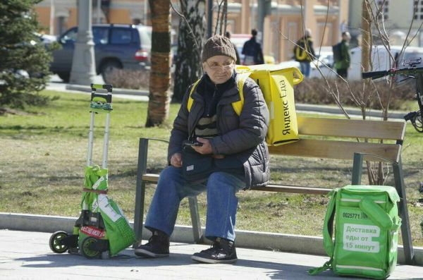В ЛДПР предложили создать в России «агентство по делам одиночества» В ЛДПР предложили создать в России «агентство по делам одиночества»
