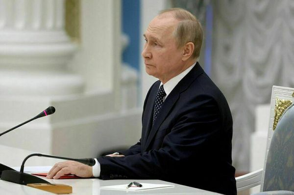 Матвиенко и Володин приняли участие в совещании президента с членами Совбеза Матвиенко и Володин приняли участие в совещании президента с членами Совбеза