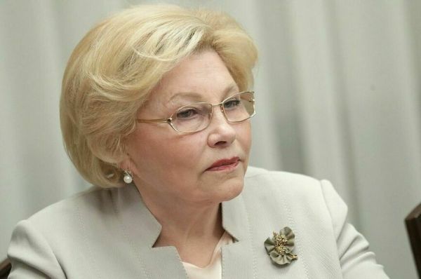 Прощайте, брифинг и фактчекинг! 