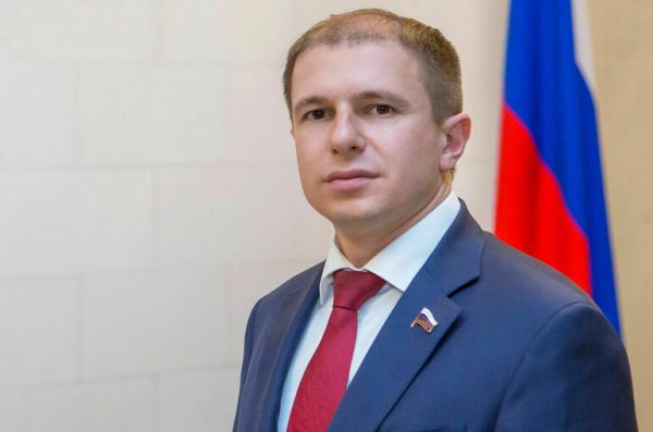 Суррогатное материнство хотят включить в систему ОМС в Петербурге