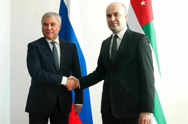 Володин: Отношения парламентов России и Абхазии нужно выстраивать на системной основе