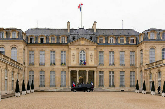 Захватить Рейхстаг. И Капитолий до кучи