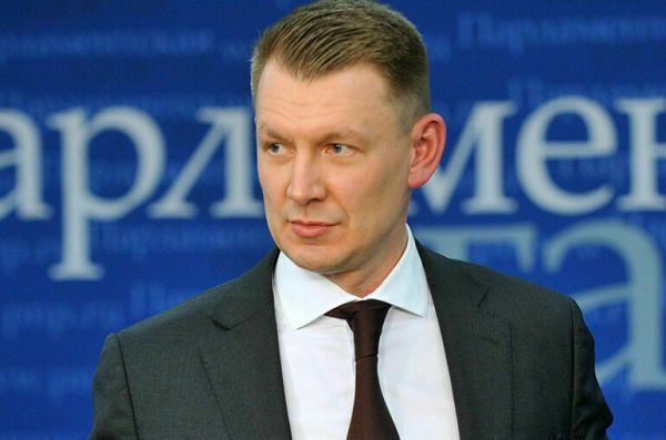 Двойных предложил штрафовать за выброс окурков в неположенных местах Двойных предложил штрафовать за выброс окурков в неположенных местах