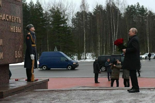 Петербург почтил подвиг блокадного Ленинграда