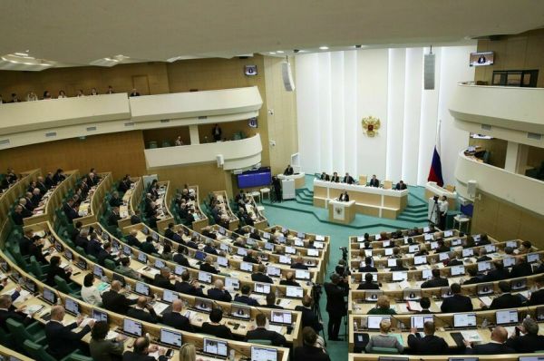  Валентина Матвиенко поручила сенаторам оперативно реагировать на обращения военных