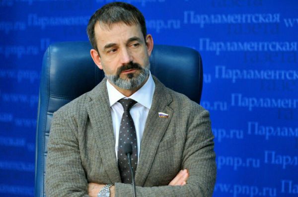 Дмитрий Певцов увидел &laquo;звоночки&raquo; в фильме &laquo;Чебурашка&raquo;