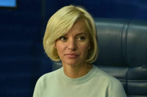 Казакова призвала родителей решать проблемы школ вместе с властями Казакова призвала родителей решать проблемы школ вместе с властями