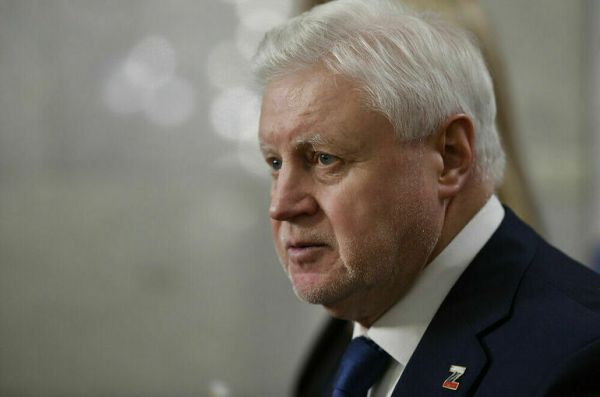 Сергей Миронов рассказал, как отстоял Знамя Победы