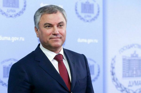 Володин отметил вклад работников гражданской авиации в качество перелетов Володин отметил вклад работников гражданской авиации в качество перелетов