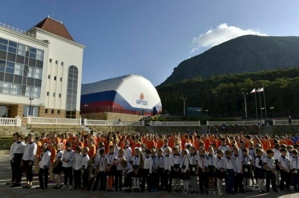 Девять плюс один: за год до юбилея Крымской весны Девять плюс один: за год до юбилея Крымской весны
