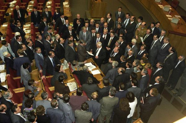 Как депутаты угодили в мясорубку, и где находятся золотые унитазы Как депутаты угодили в мясорубку, и где находятся золотые унитазы