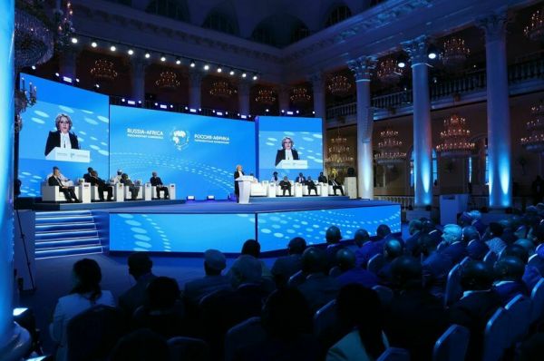 Россия и Африка держат курс на многополярность Россия и Африка держат курс на многополярность
