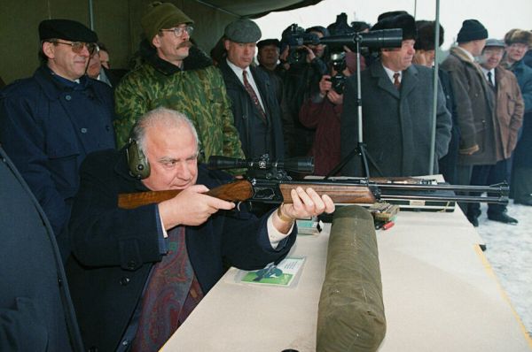 Срок службы по призыву повысили, а контрактников узаконили Срок службы по призыву повысили, а контрактников узаконили