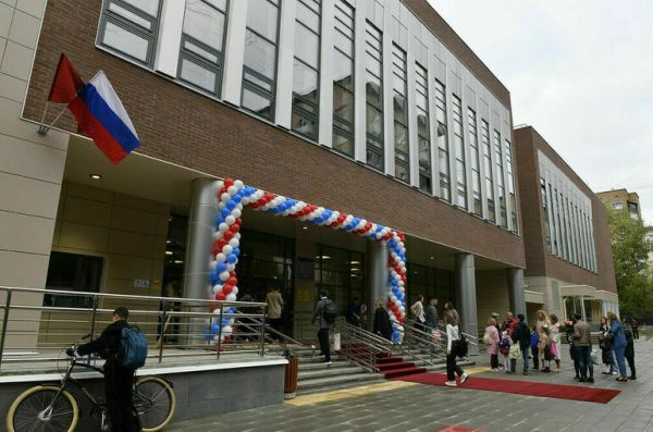 Скрозникова предложила закрепить в законе права родительских комитетов