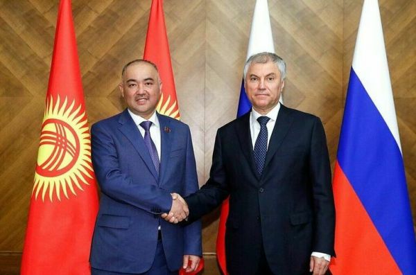 Володин встретился со спикером киргизского парламента Володин встретился со спикером киргизского парламента