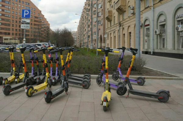 За пьяную езду на самокате предлагают запрещать пользование кикшерингом За пьяную езду на самокате предлагают запрещать пользование кикшерингом