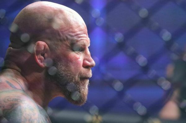 Джефф Монсон рассказал, что хочет заниматься в Госдуме соцполитикой Джефф Монсон рассказал, что хочет заниматься в Госдуме соцполитикой