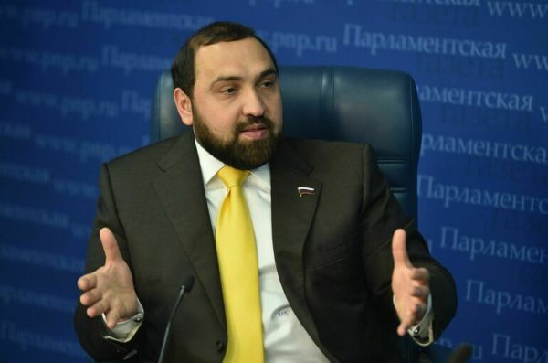 Хамзаев призвал учить детей китайскому и арабскому языкам вместо английского Хамзаев призвал учить детей китайскому и арабскому языкам вместо английского