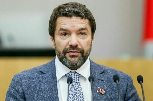 Ющенко: Киев воюет с историей, лишая Брежнева статуса почетного гражданина