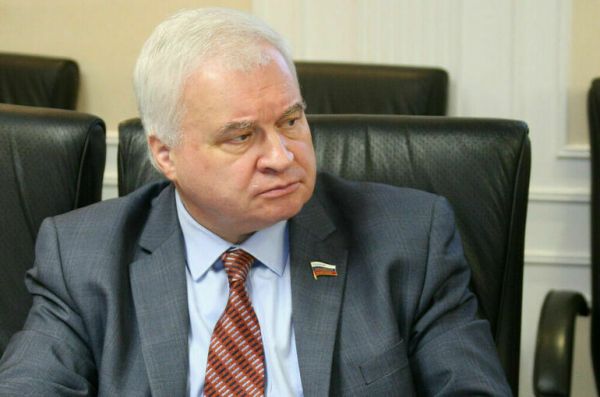 Сенатор Денисов: От саммита G7 России ничего хорошего ждать не стоит