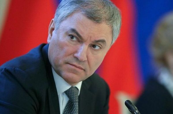 Володин объявил благодарность участникам делегации на саммите ПАЧЭС Володин объявил благодарность участникам делегации на саммите ПАЧЭС