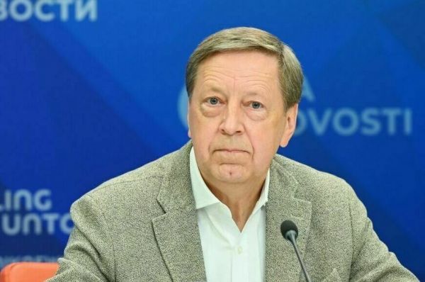 Франция зазывает Украину в НАТО и ЕС, но Киев там не ждут Франция зазывает Украину в НАТО и ЕС, но Киев там не ждут