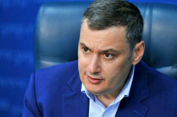 Хинштейн сообщил, когда в Госдуму внесут законопроект о дипфейках Хинштейн сообщил, когда в Госдуму внесут законопроект о дипфейках