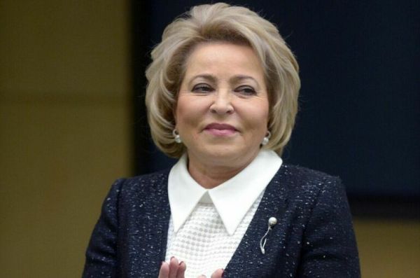 Как Путин в Госдуме отчитывался, а Матвиенко в Совфеде порядок наводила