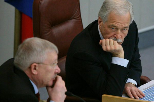 Как Путин в Госдуме отчитывался, а Матвиенко в Совфеде порядок наводила