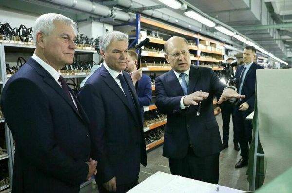 Володин сообщил о решении оказать поддержку легкой промышленности Союзного государства Володин сообщил о решении оказать поддержку легкой промышленности Союзного государства