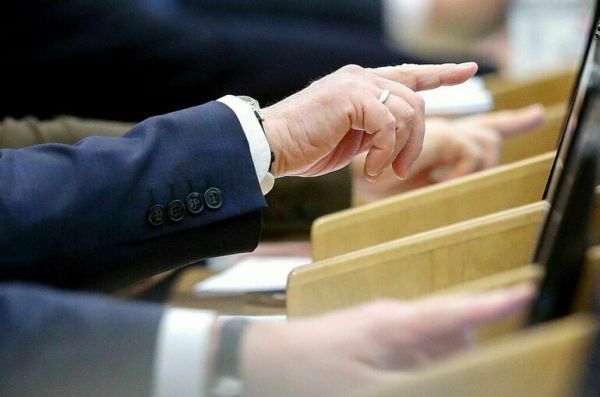 Госдума запретила регистрацию на российских сайтах через иностранную электронную почту Госдума запретила регистрацию на российских сайтах через иностранную электронную почту