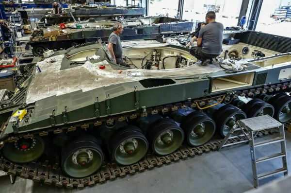 «Потемкинские заводы»: почему иностранные фабрики оружия на Украине не заработают? «Потемкинские заводы»: почему иностранные фабрики оружия на Украине не заработают?