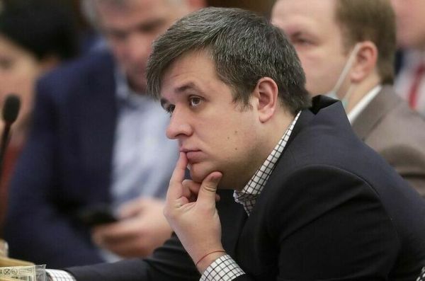 Толмачев заявил, что арест машин из РФ говорит о кризисе идей у Запада Толмачев заявил, что арест машин из РФ говорит о кризисе идей у Запада