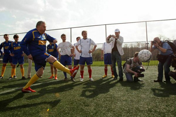 В Госдуму не пустили пиратов, а в Совфед — случайных людей